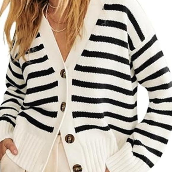 Willow & Wind Sweaters - Willow & Wind Cardigan Sweater NWT